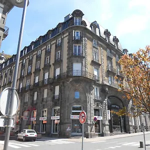 https://le-sarciron.hotels-rhonealpes.com